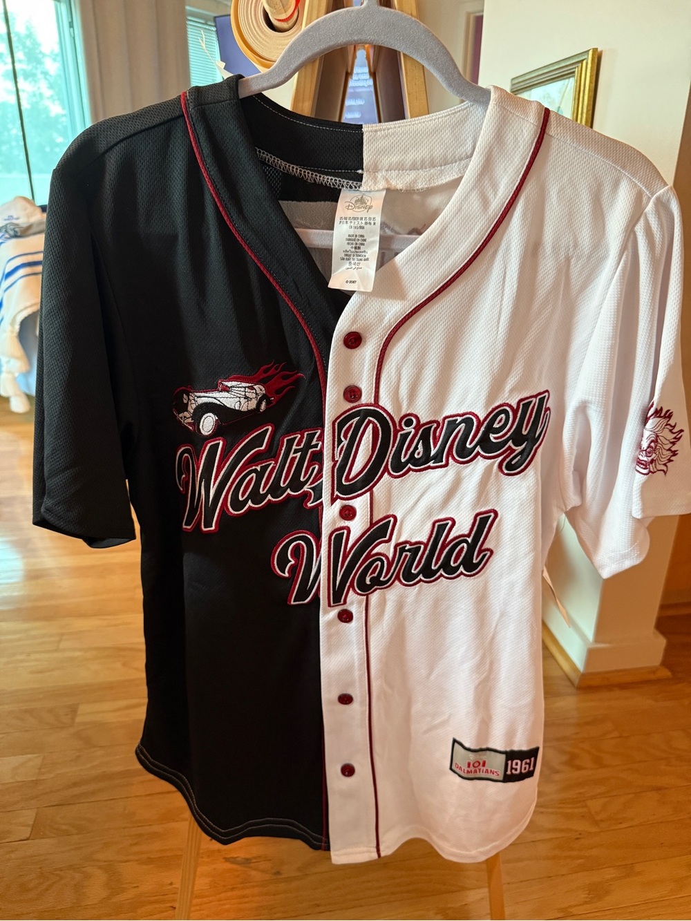 Cruella De Vil Walt Disney World Baseball Shirt for Adults Size XS